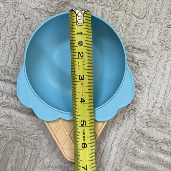 Ice cream cone bowls and spoons Set of 4 bowls and 4 spoons - Picture 14 of 16